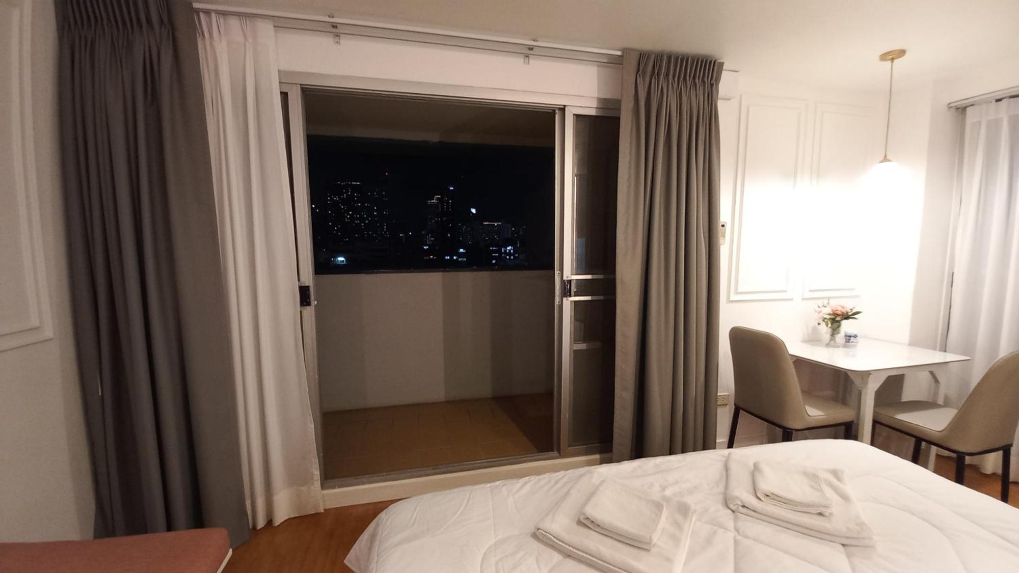 Panoramic City View Room At Silom Bangkok Phòng bức ảnh